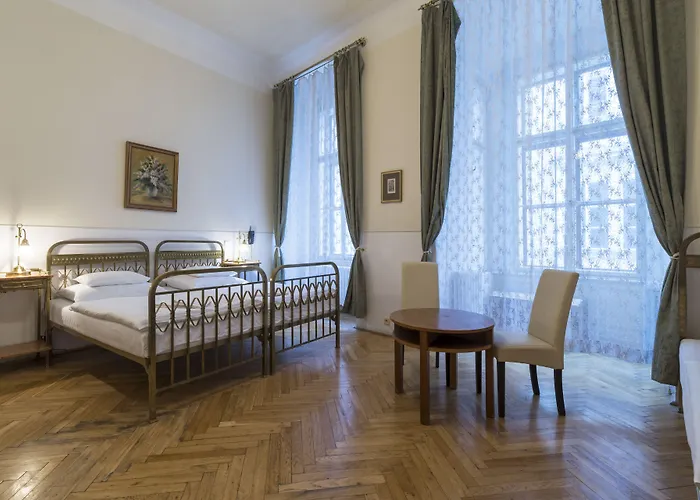 U Zlateho Jelena 4* Prága