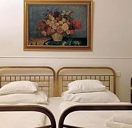 U Zlateho Jelena Hotel
