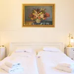 Hotel U Zlateho Jelena 4*