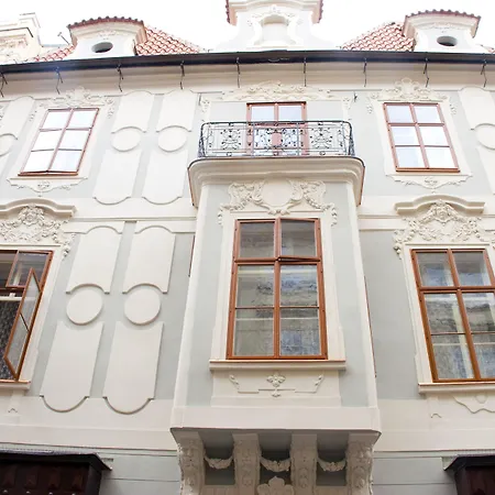 Hotel U Zlateho Jelena 4*