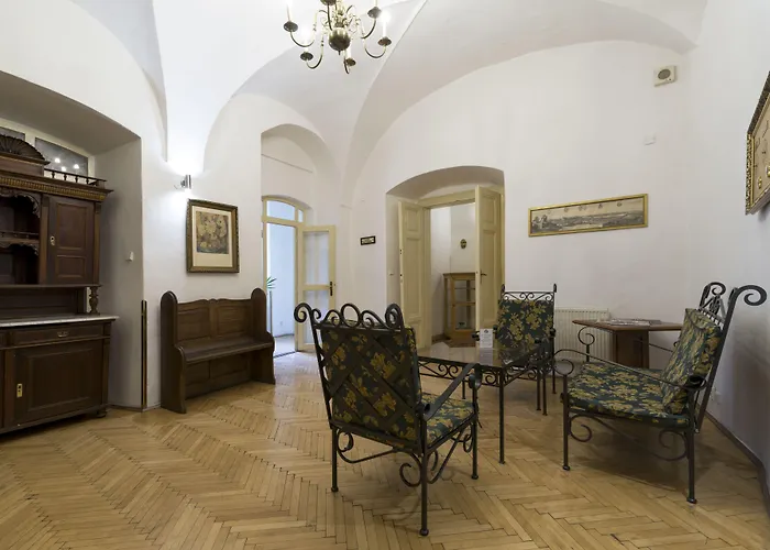Hotel U Zlateho Jelena